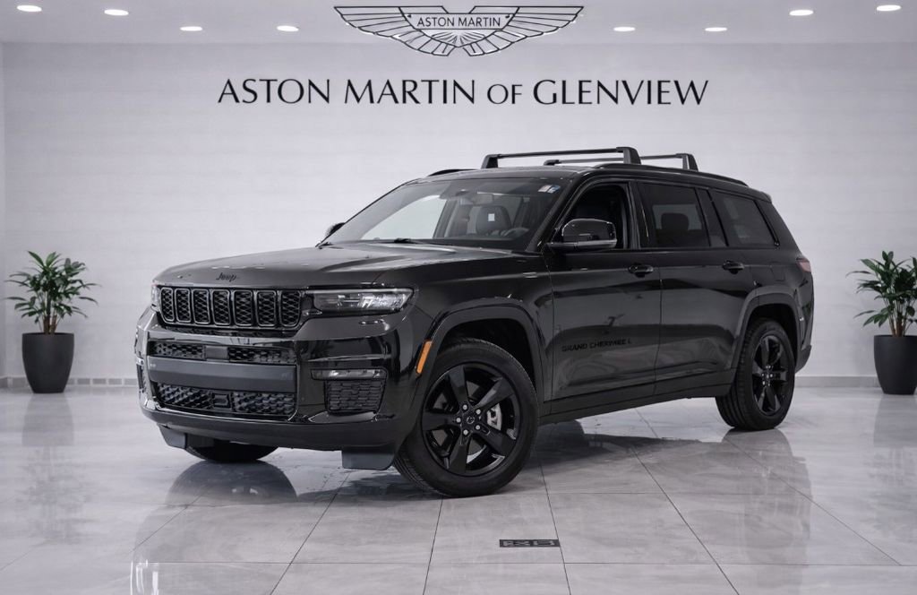 Used 2023 Jeep Grand Cherokee L Limited w/ Black Appearance Package image 2