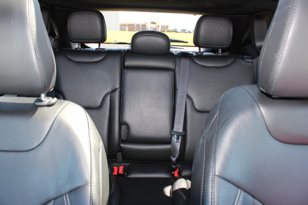 Used 2025 Jeep Compass Limited w/ Elite Group AWD/4WD image 11