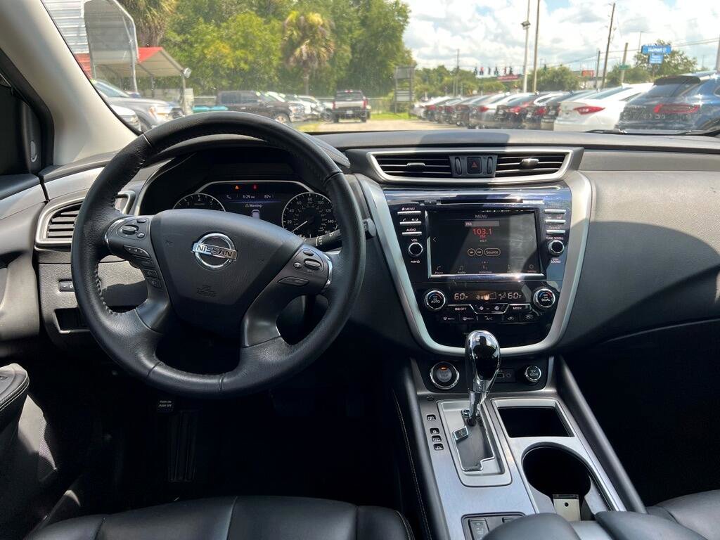 Used 2022 Nissan Murano SV image 13