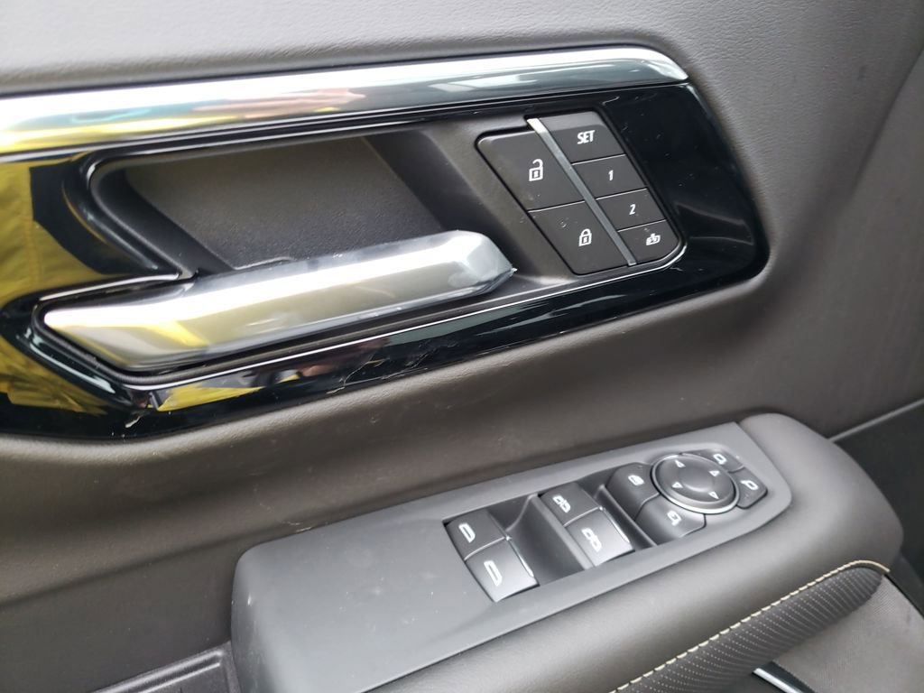 New 2026 Chevrolet Suburban Premier image 11