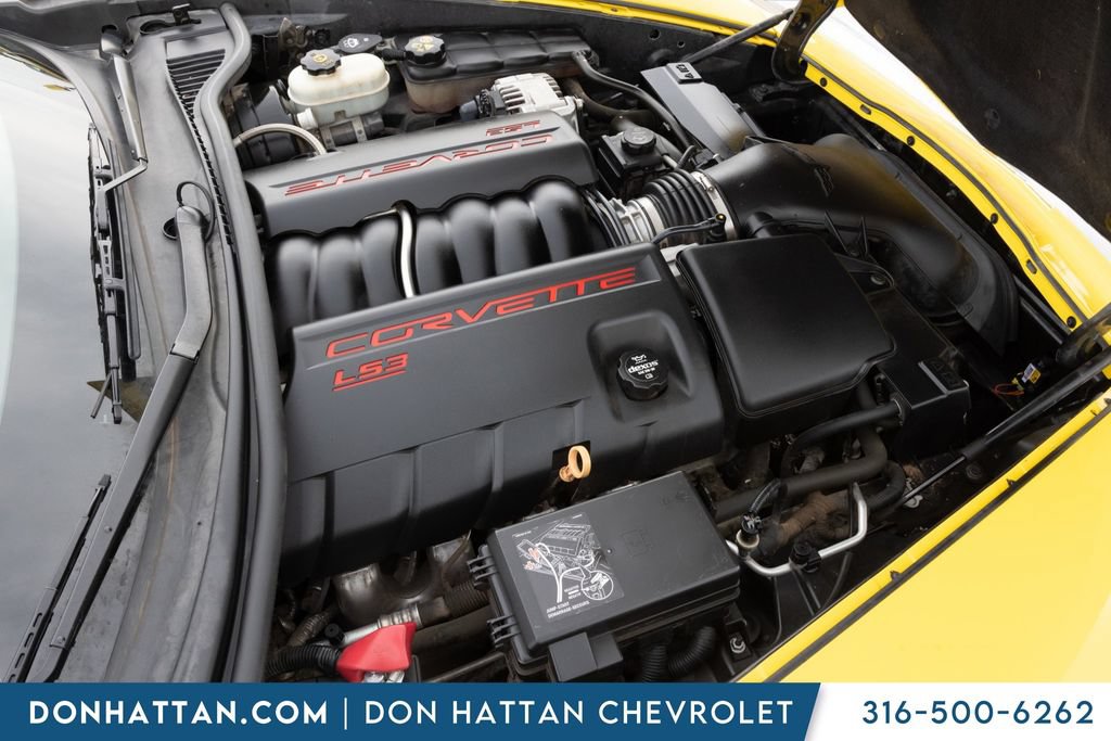 Used 2012 Chevrolet Corvette Coupe w/ 2LT Preferred Equipment Group RWD image 29