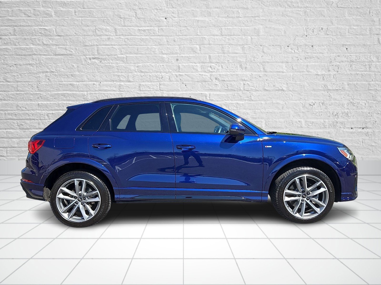 Used 2024 Audi Q3 2.0T Premium Plus w/ Premium Plus Package AWD/4WD image 7
