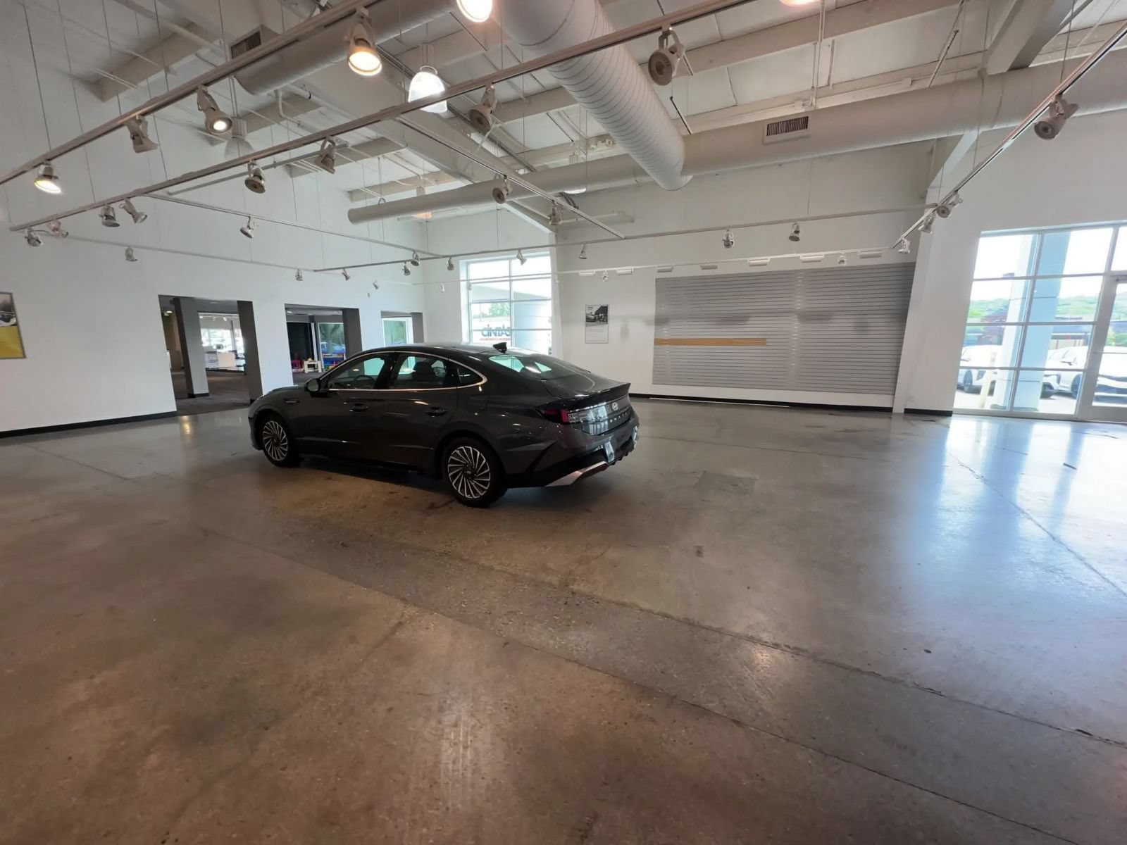 Used 2025 Hyundai Sonata SEL FWD image 14