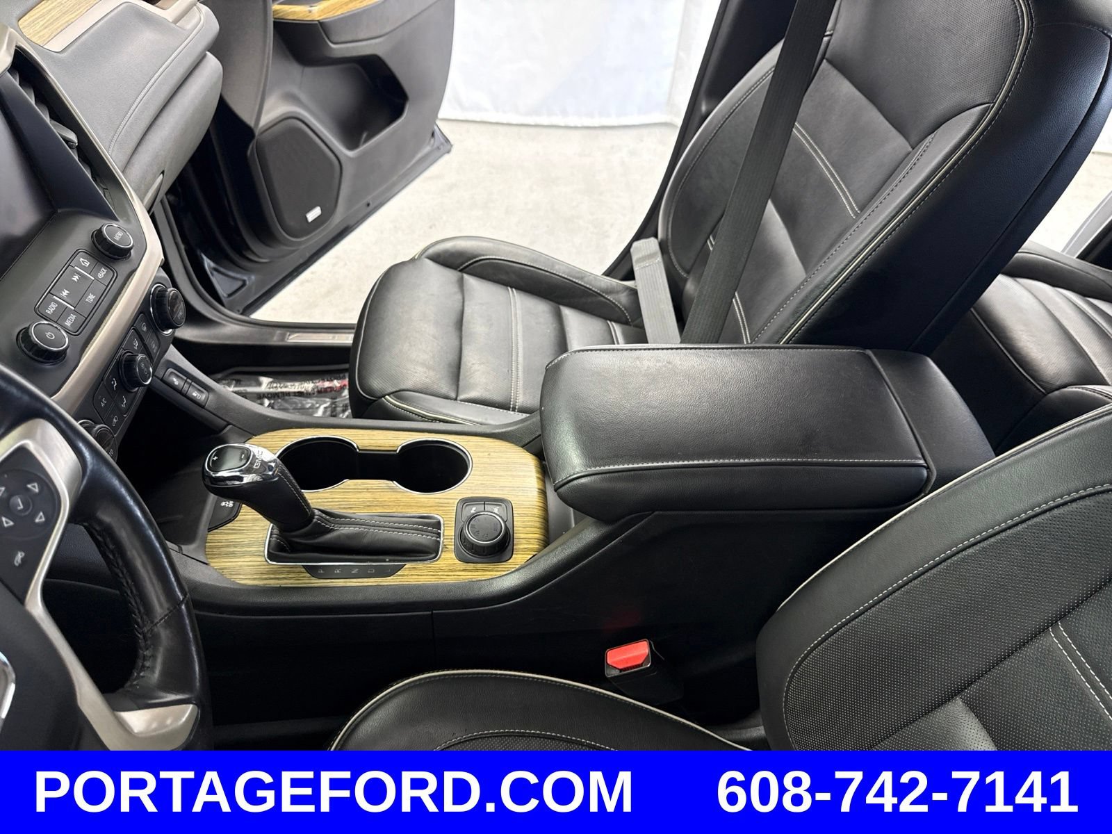 Used 2018 GMC Acadia Denali w/ Technology Package AWD/4WD image 18