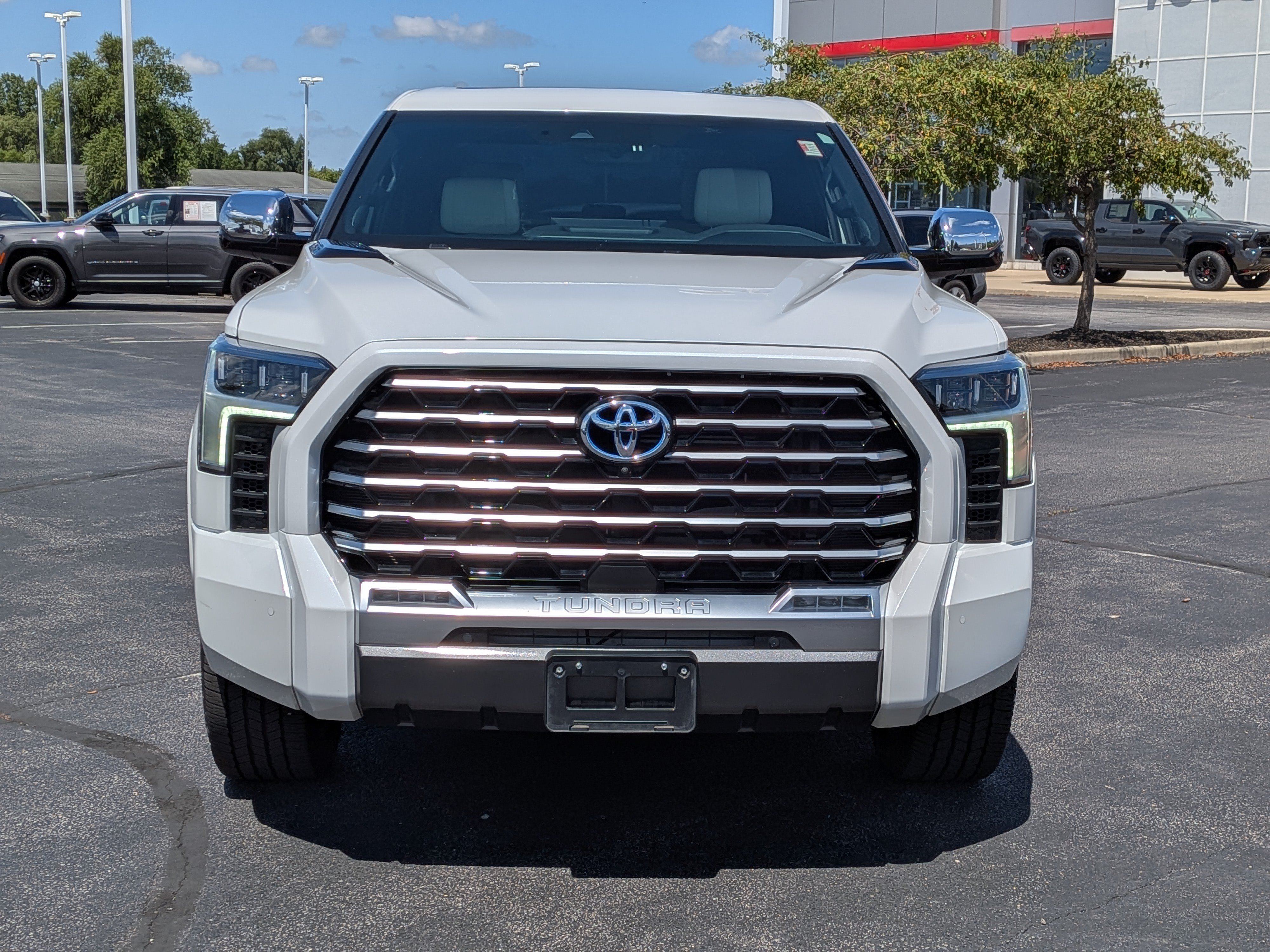 Used 2023 Toyota Tundra Capstone AWD/4WD image 2
