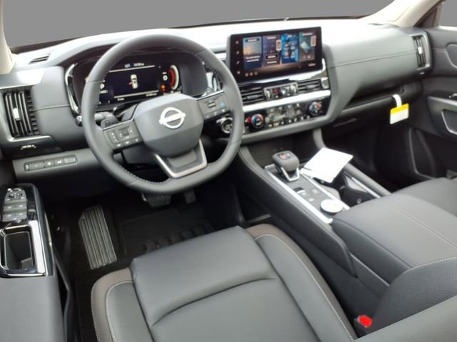 New 2026 Nissan Pathfinder SL image 6