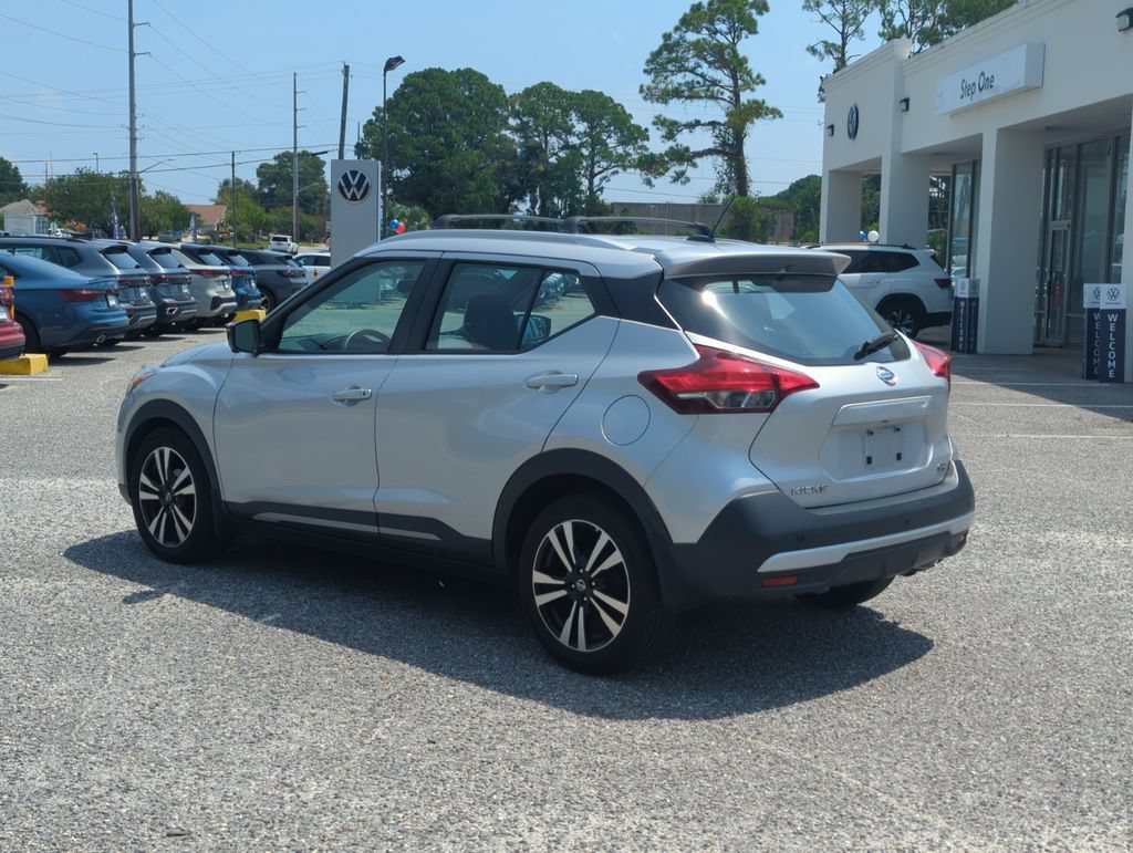 Used 2019 Nissan Kicks SR w/ SR Premium Package FWD image 5