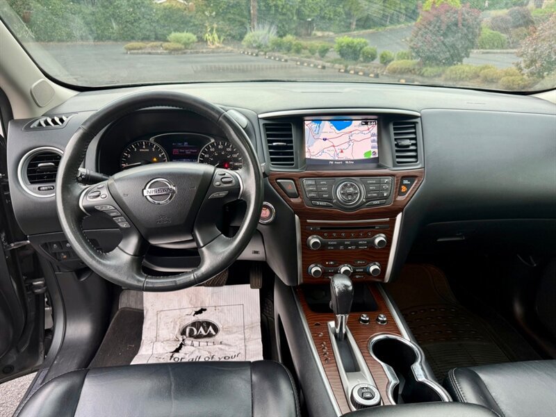 Used 2018 Nissan Pathfinder Platinum AWD/4WD image 8