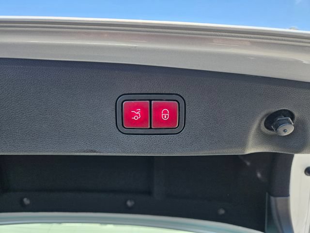 Certified 2016 Mercedes-Benz E 350 Sedan image 38