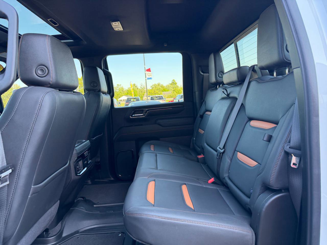 Used 2024 GMC Sierra 2500 AT4 w/ AT4 Premium Plus Package AWD/4WD image 20