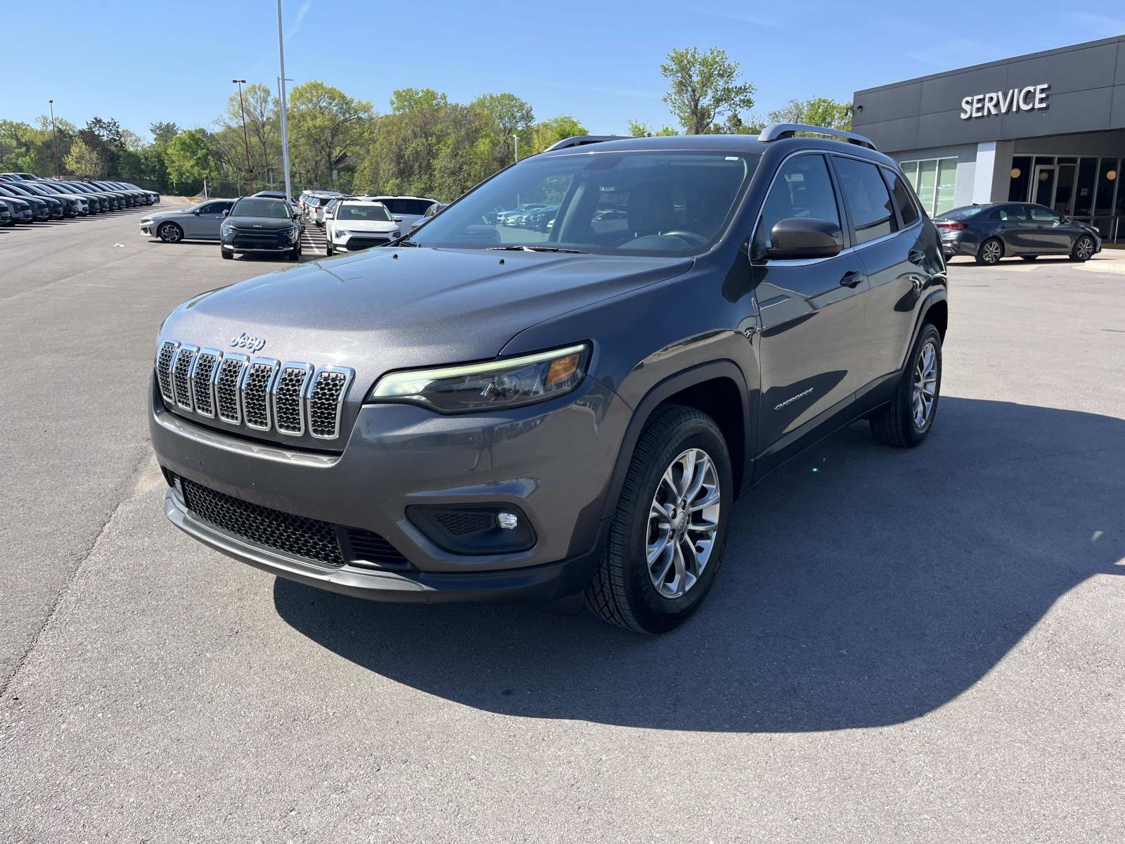 Used 2019 Jeep Cherokee Latitude Plus w/ Comfort/Convenience Group image 7