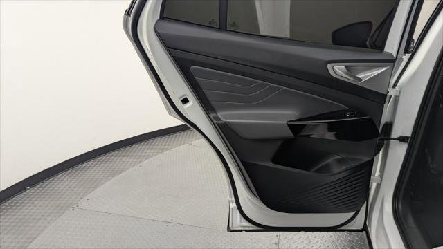 Used 2023 Volkswagen ID.4 Pro S image 15