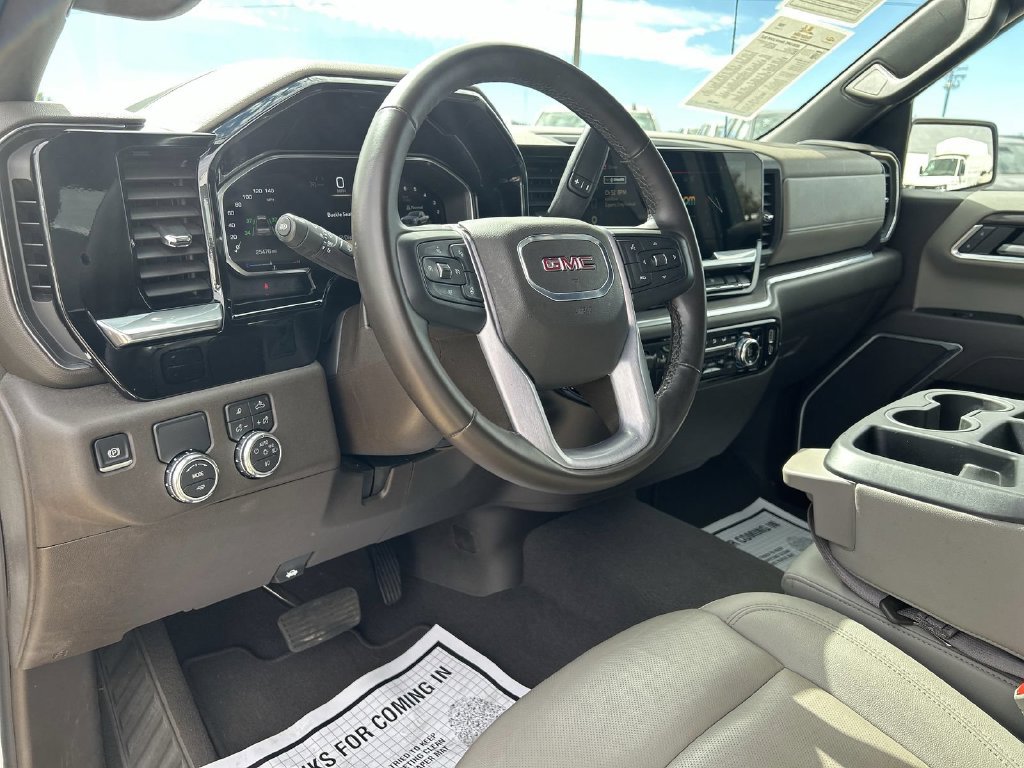 Certified 2026 GMC Sierra 1500 SLT RWD image 7
