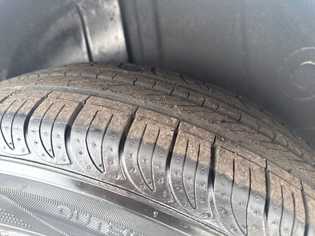 Used 2016 Chrysler Town & Country Touring w/ Driver Convenience Group image 40