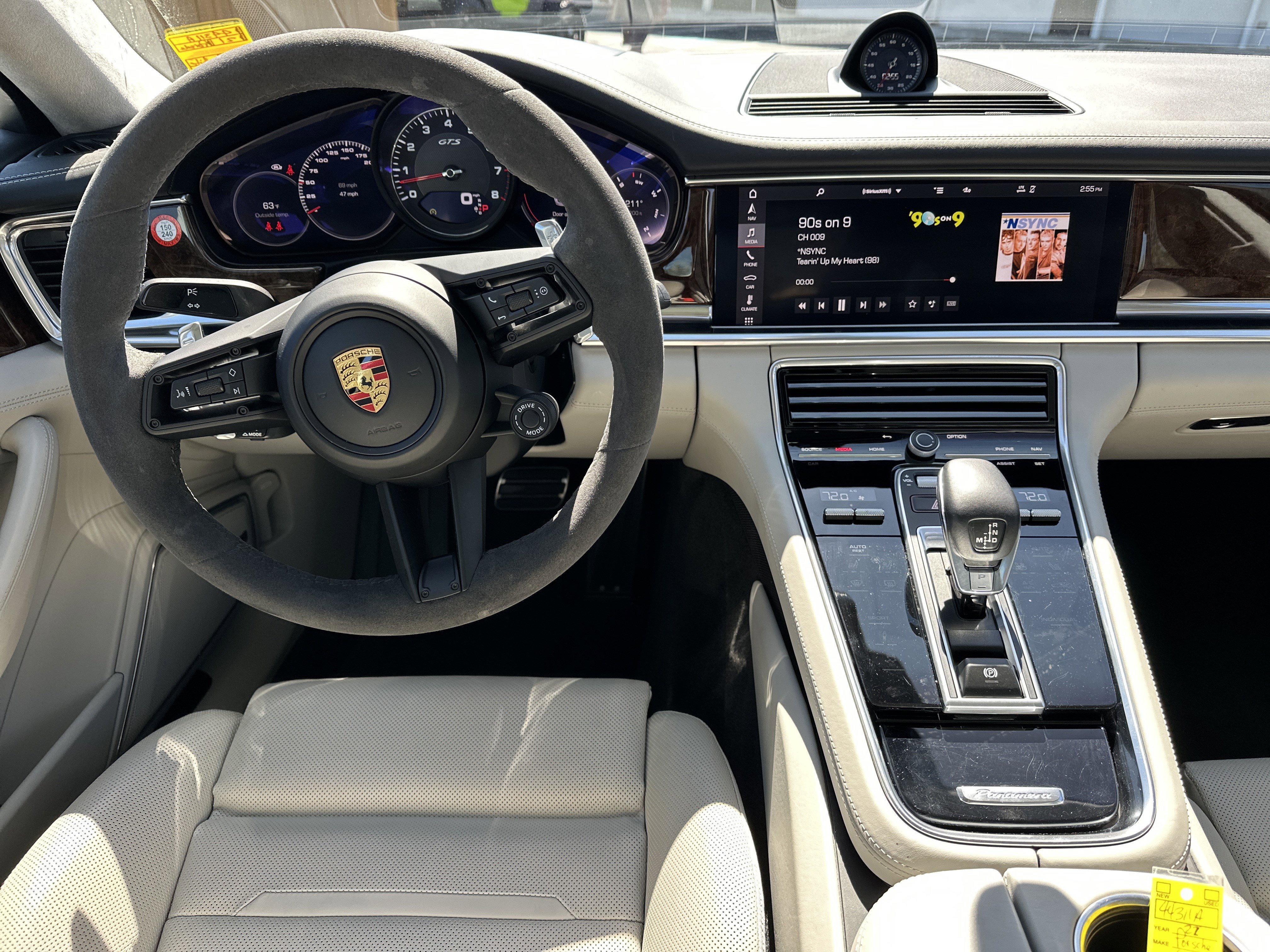 Used 2021 Porsche Panamera GTS image 17