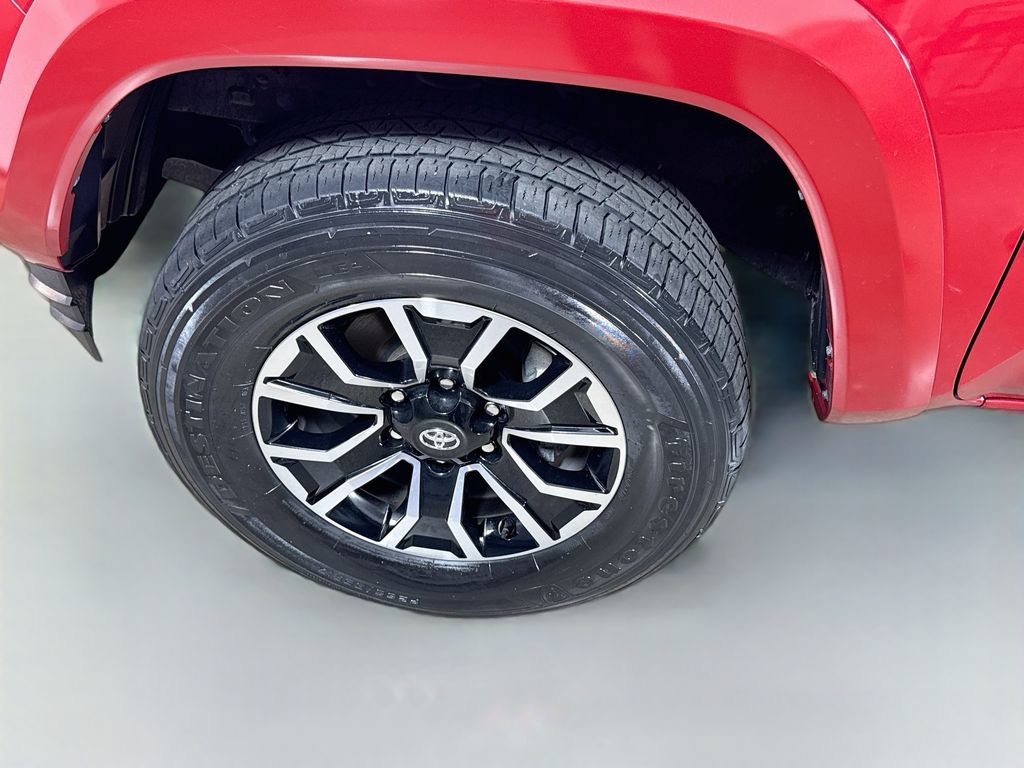 Used 2022 Toyota Tacoma TRD Sport w/ Technology Package AWD/4WD image 27
