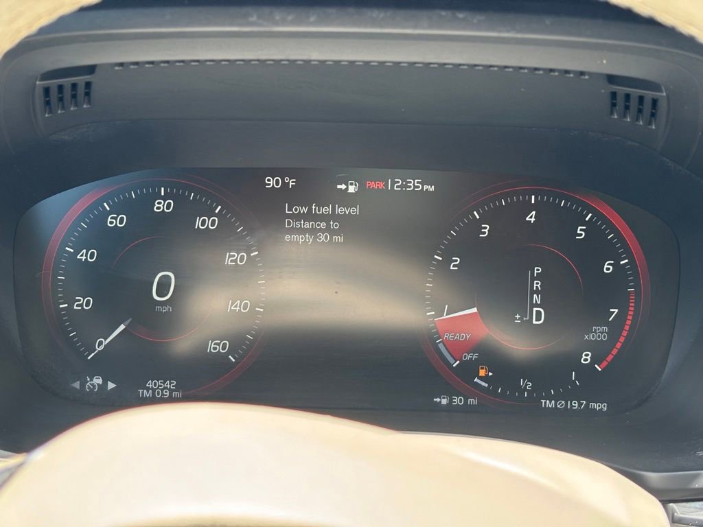 Used 2018 Volvo XC60 T6 Momentum w/ Convenience Package AWD/4WD image 19