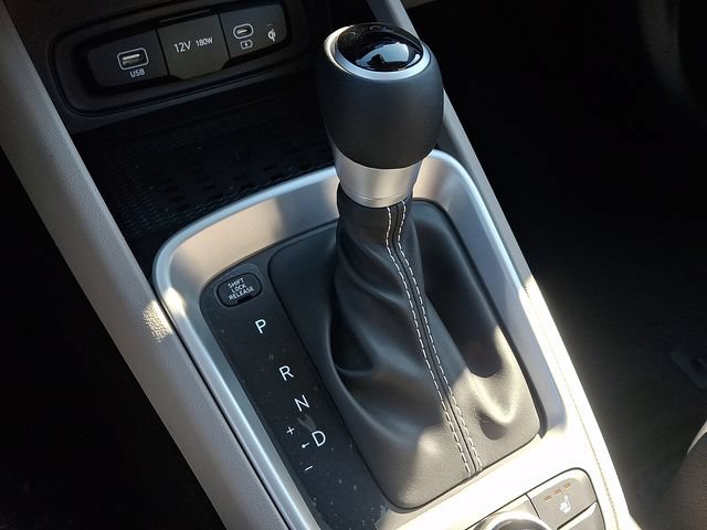 New 2026 Hyundai Venue SEL FWD image 19