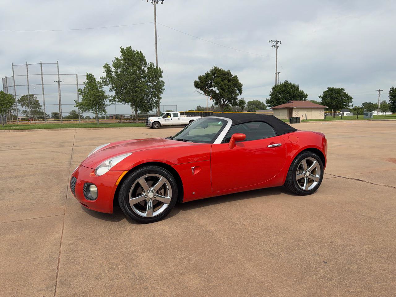 Used 2008 Pontiac Solstice GXP w/ Premium Package RWD image 10