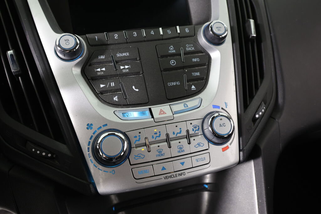 Used 2015 Chevrolet Equinox LT image 31