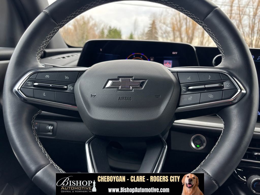 Used 2024 Chevrolet Traverse LT w/ Midnight/Sport Edition FWD image 32