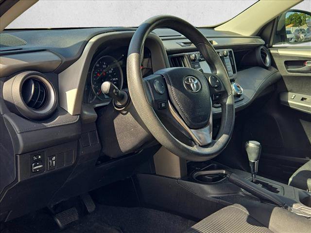Used 2016 Toyota RAV4 LE FWD image 9