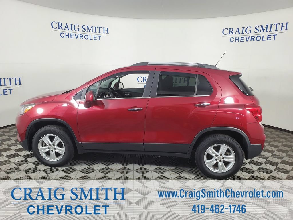 Used 2019 Chevrolet Trax LT w/ LT Convenience Package AWD/4WD image 2