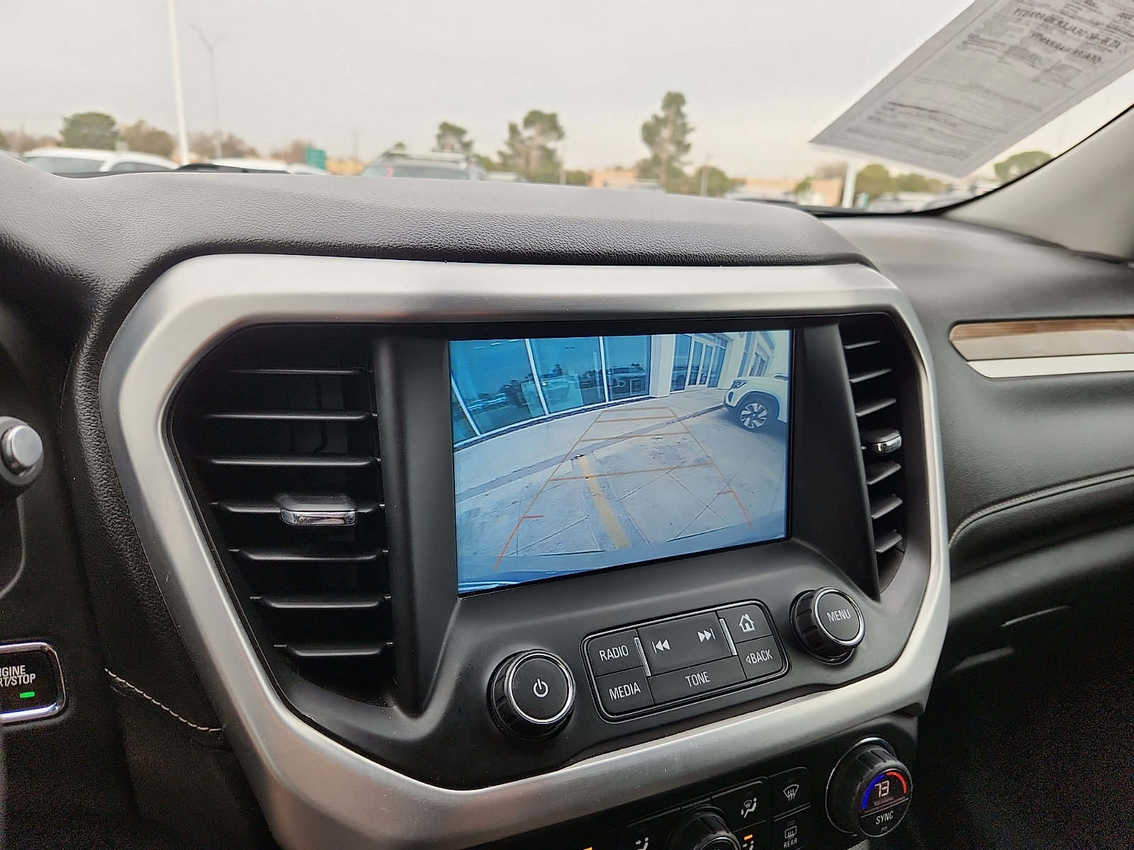 Used 2018 GMC Acadia SLE image 18