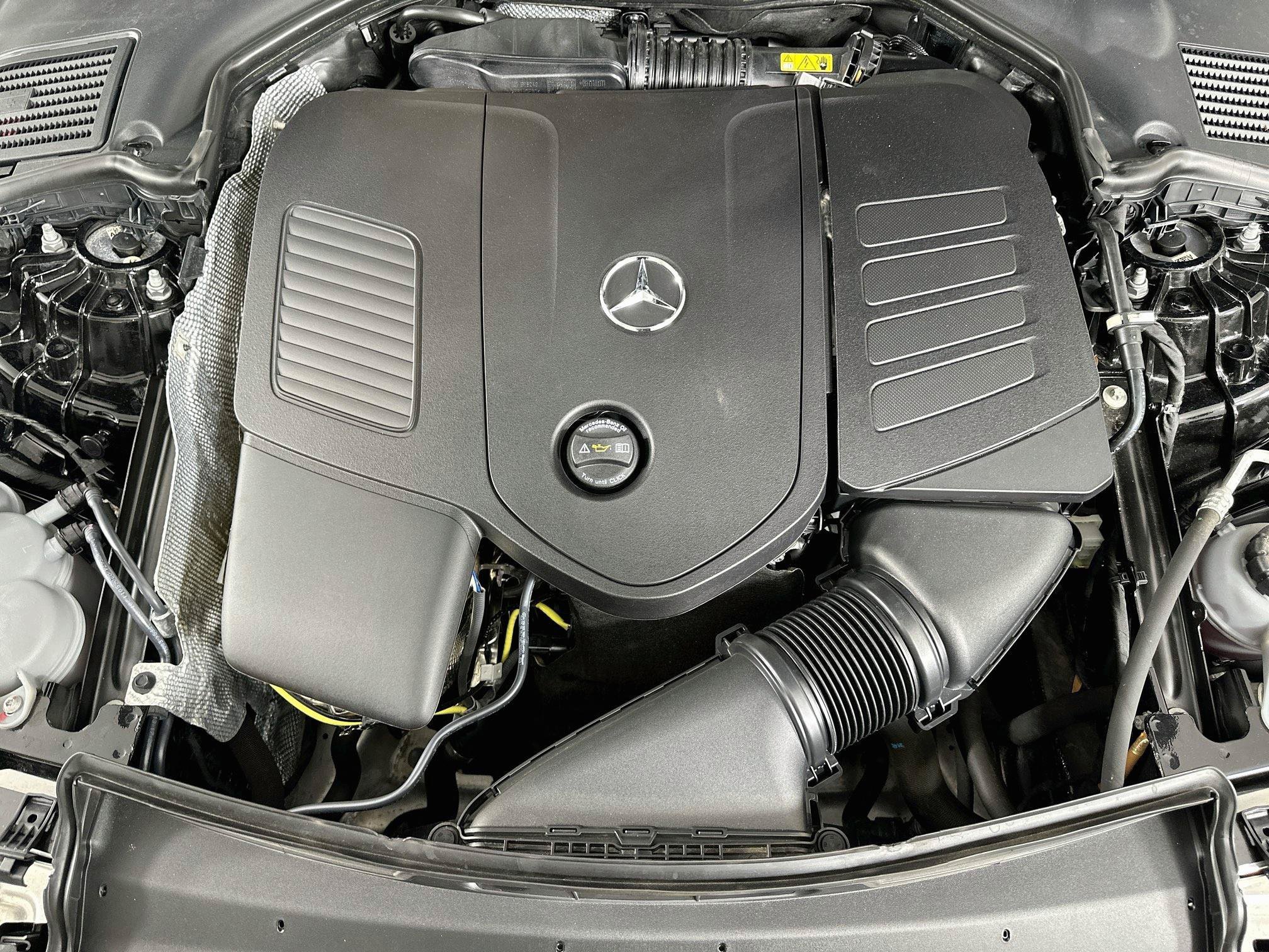 Certified 2025 Mercedes-Benz C 300 4MATIC Sedan image 34