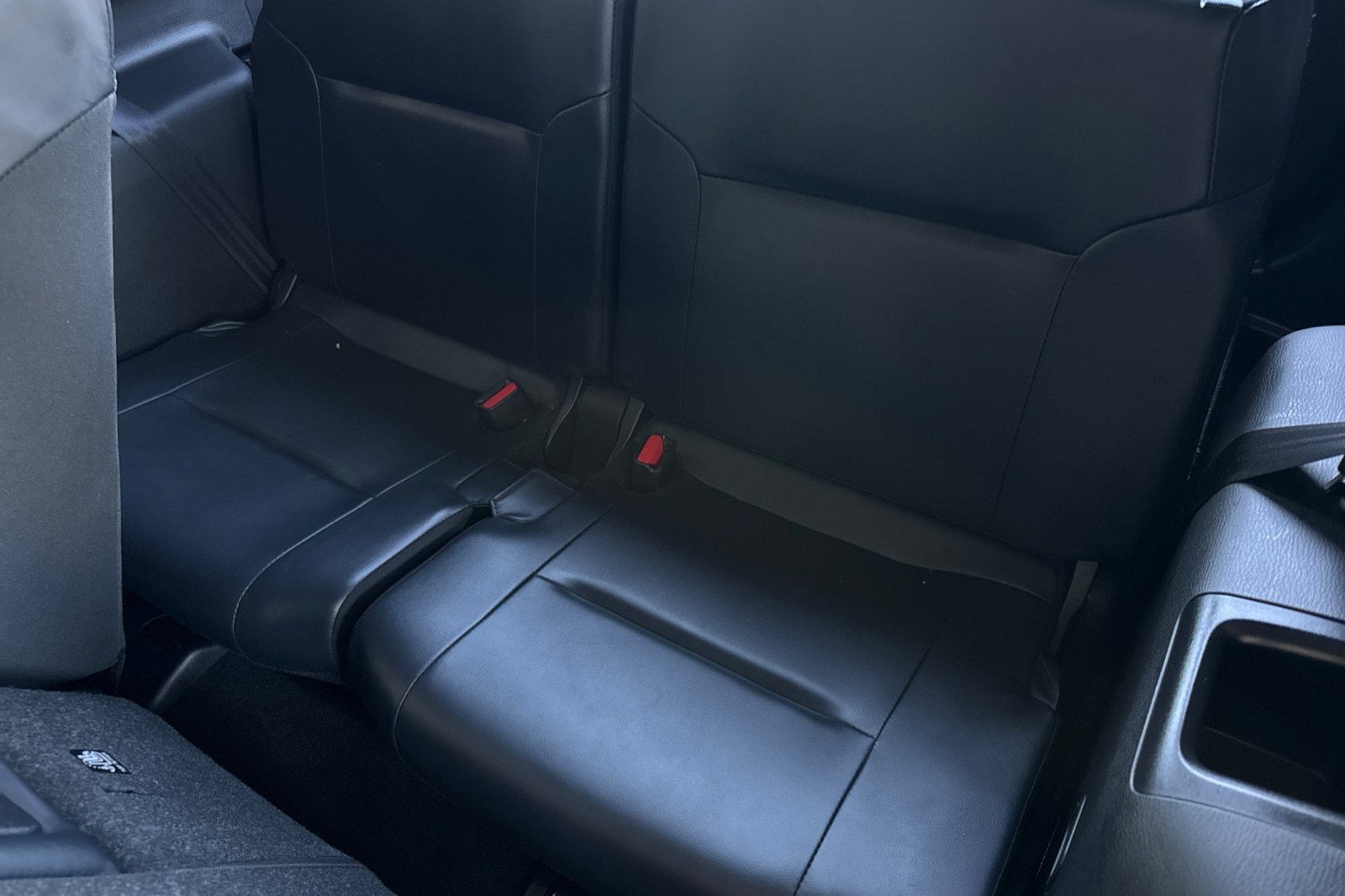 Used 2025 Mitsubishi Outlander SE FWD image 19