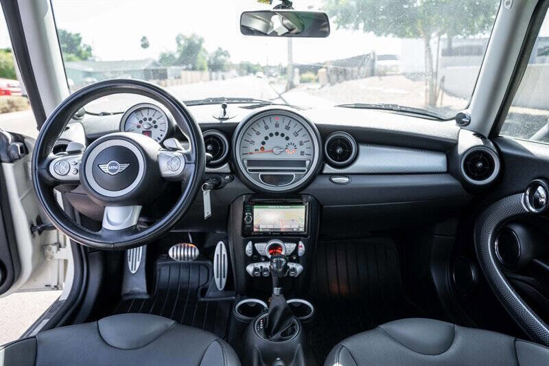 Used 2010 MINI Cooper S image 18
