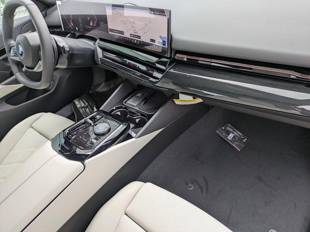 New 2026 BMW 530i xDrive w/ Premium Package AWD/4WD image 37
