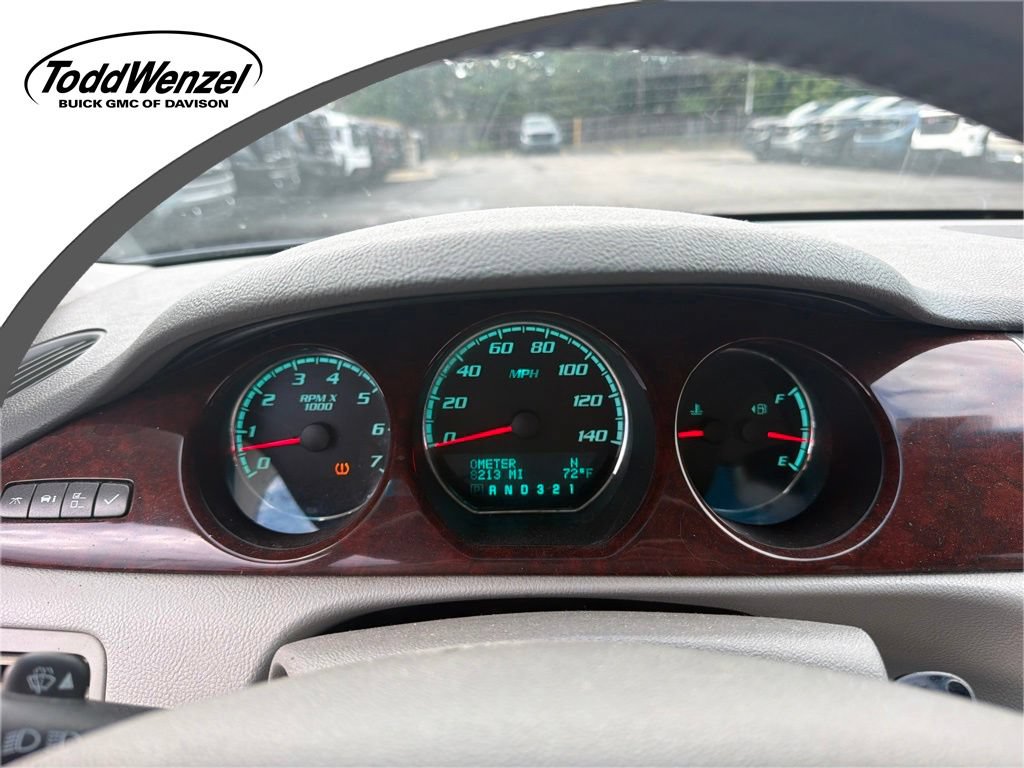 Used 2010 Buick Lucerne CXL FWD image 1