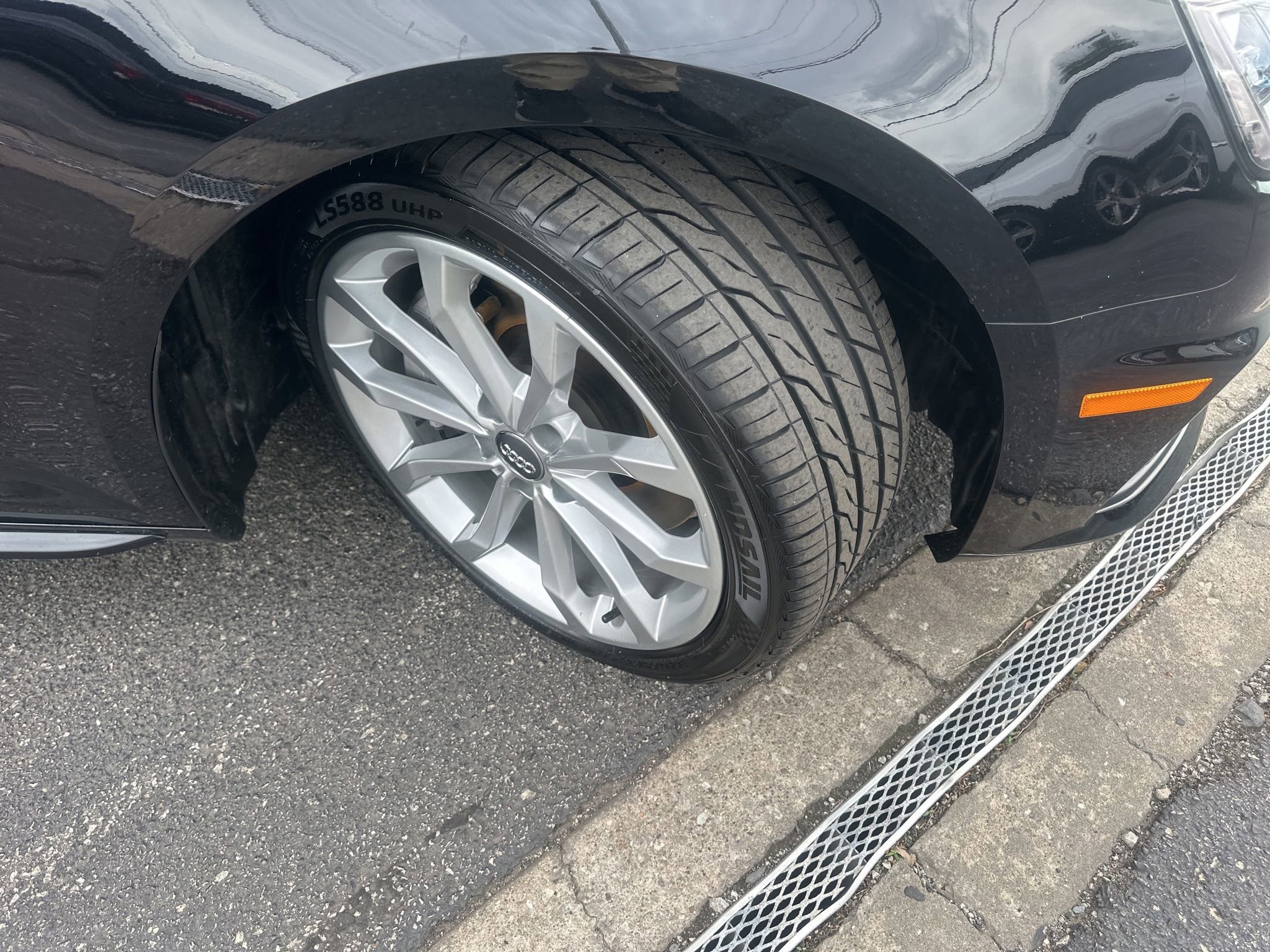 Used 2019 Audi A4 2.0T Premium w/ Convenience Package AWD/4WD image 3