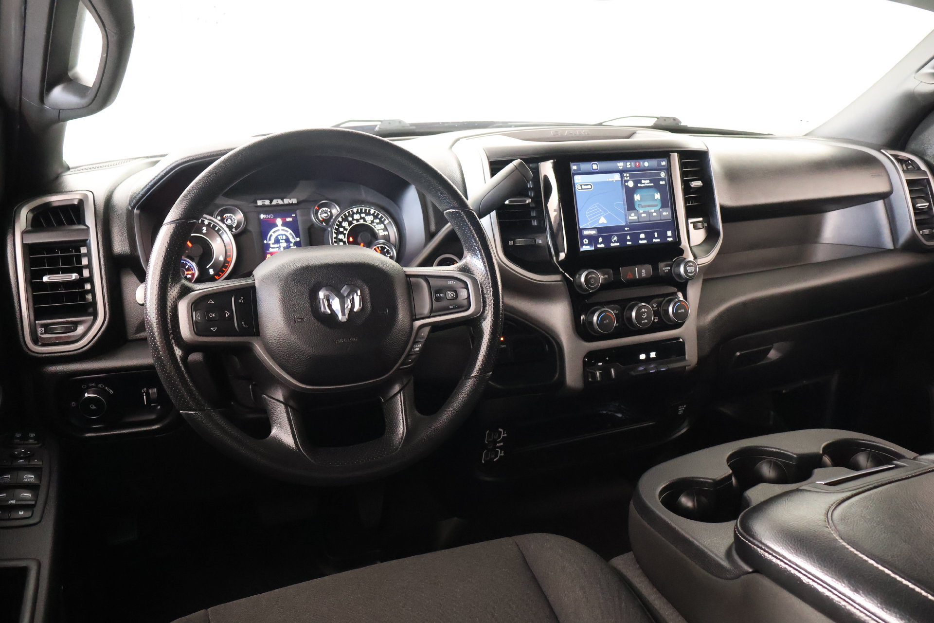Used 2024 RAM 2500 Tradesman w/ Chrome Appearance Group AWD/4WD image 2