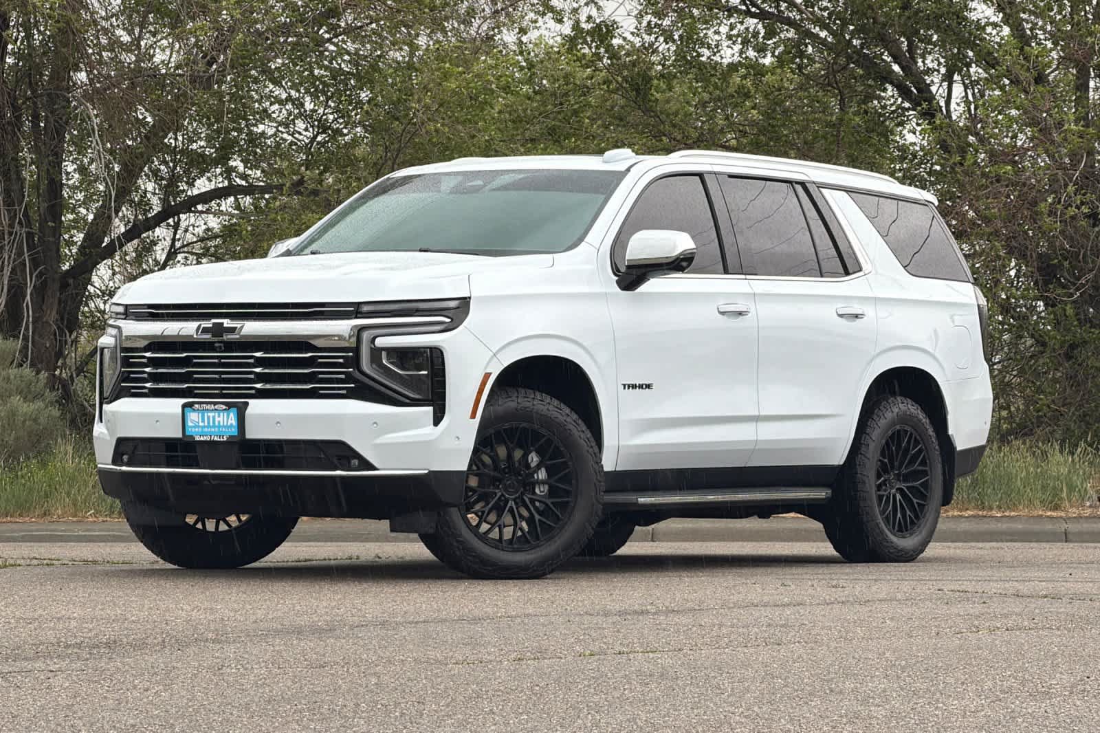 Used 2026 Chevrolet Tahoe Premier w/ Sun And Tow Package AWD/4WD image 1