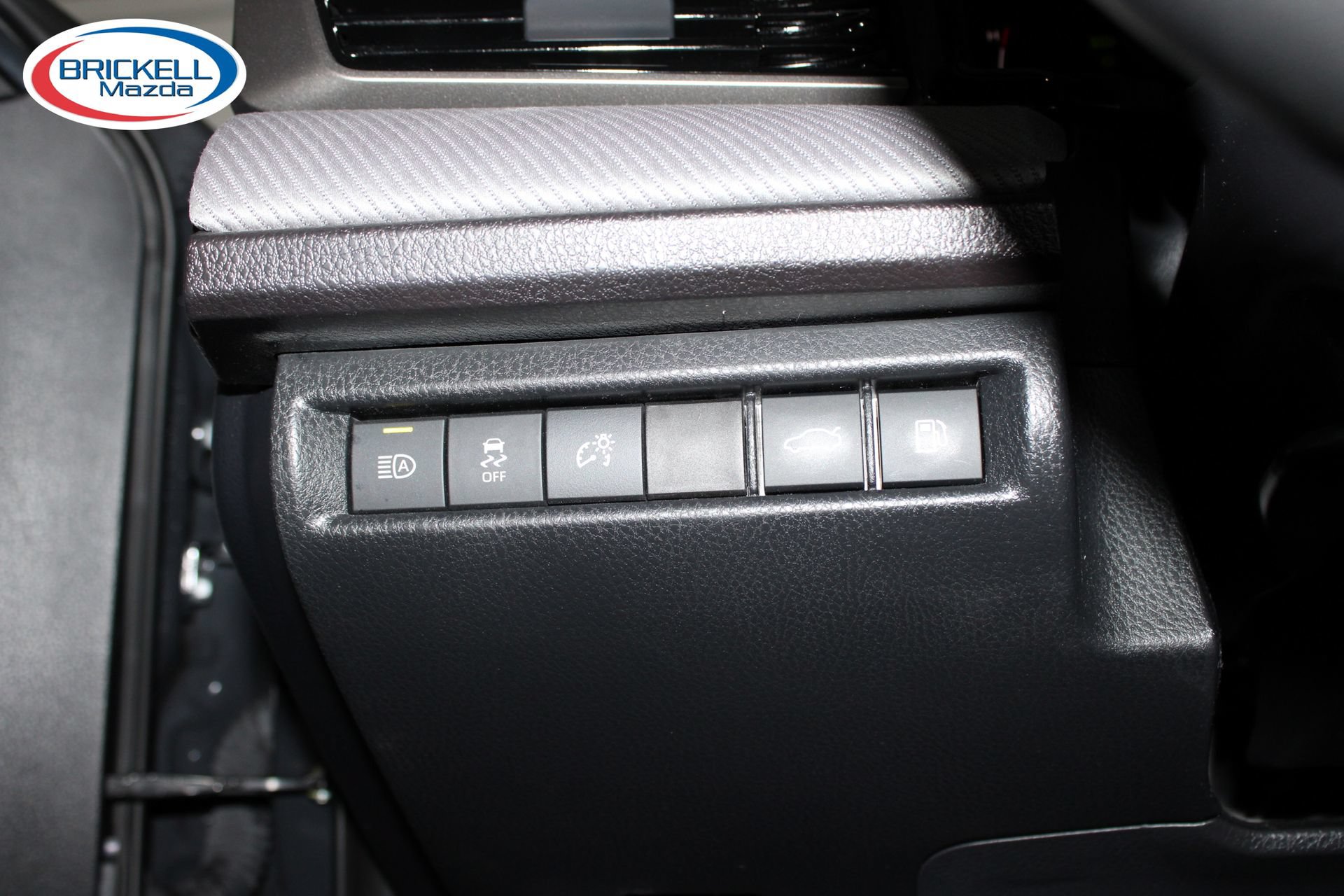 Used 2025 Toyota Camry SE FWD image 29