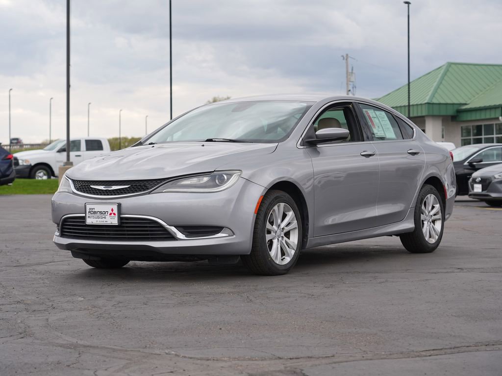 Used 2015 Chrysler 200 Limited FWD image 7