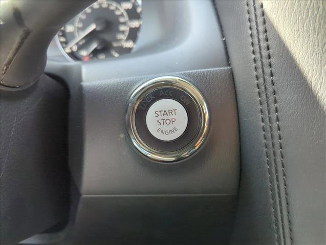 Used 2022 Nissan Armada SL w/ Captain's Chairs Package image 28