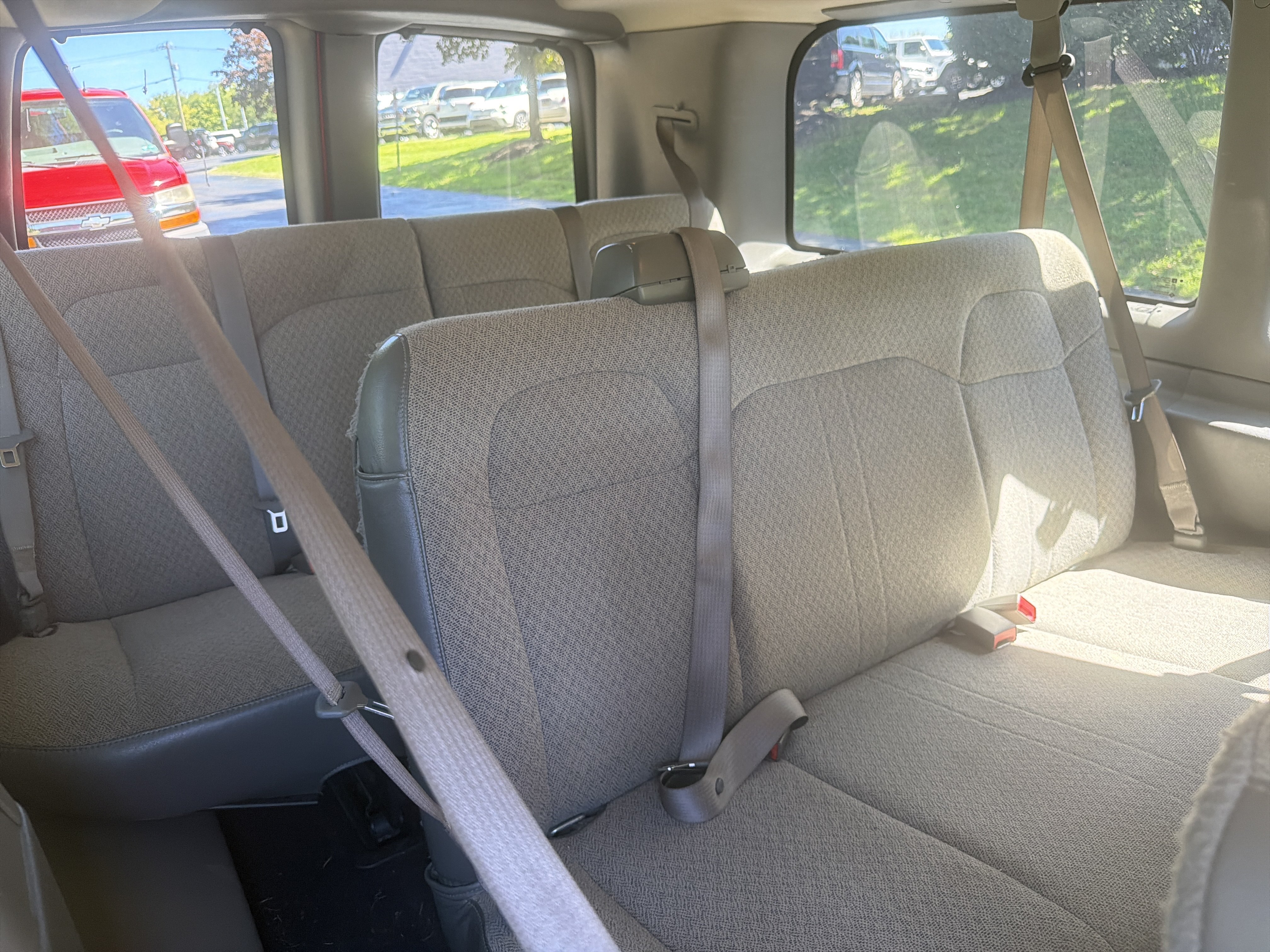 Used 2022 Chevrolet Express 3500 LS RWD image 8