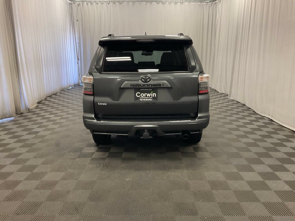 Used 2022 Toyota 4Runner TRD Sport AWD/4WD image 5