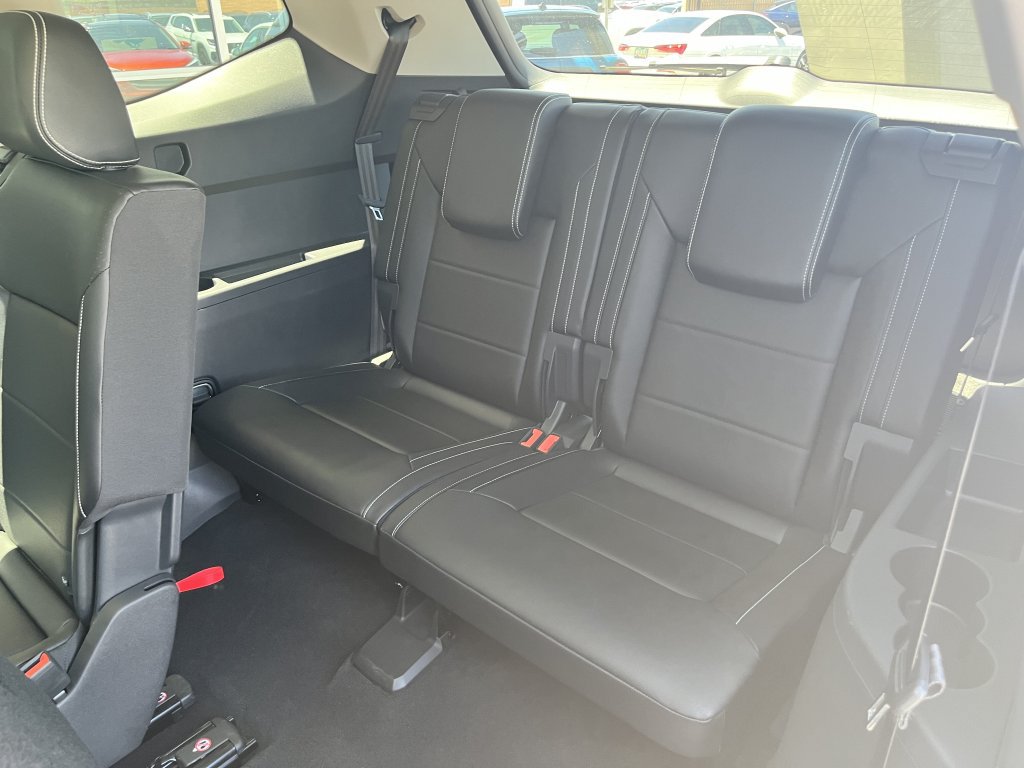 Used 2023 Volkswagen Atlas SEL AWD/4WD image 17