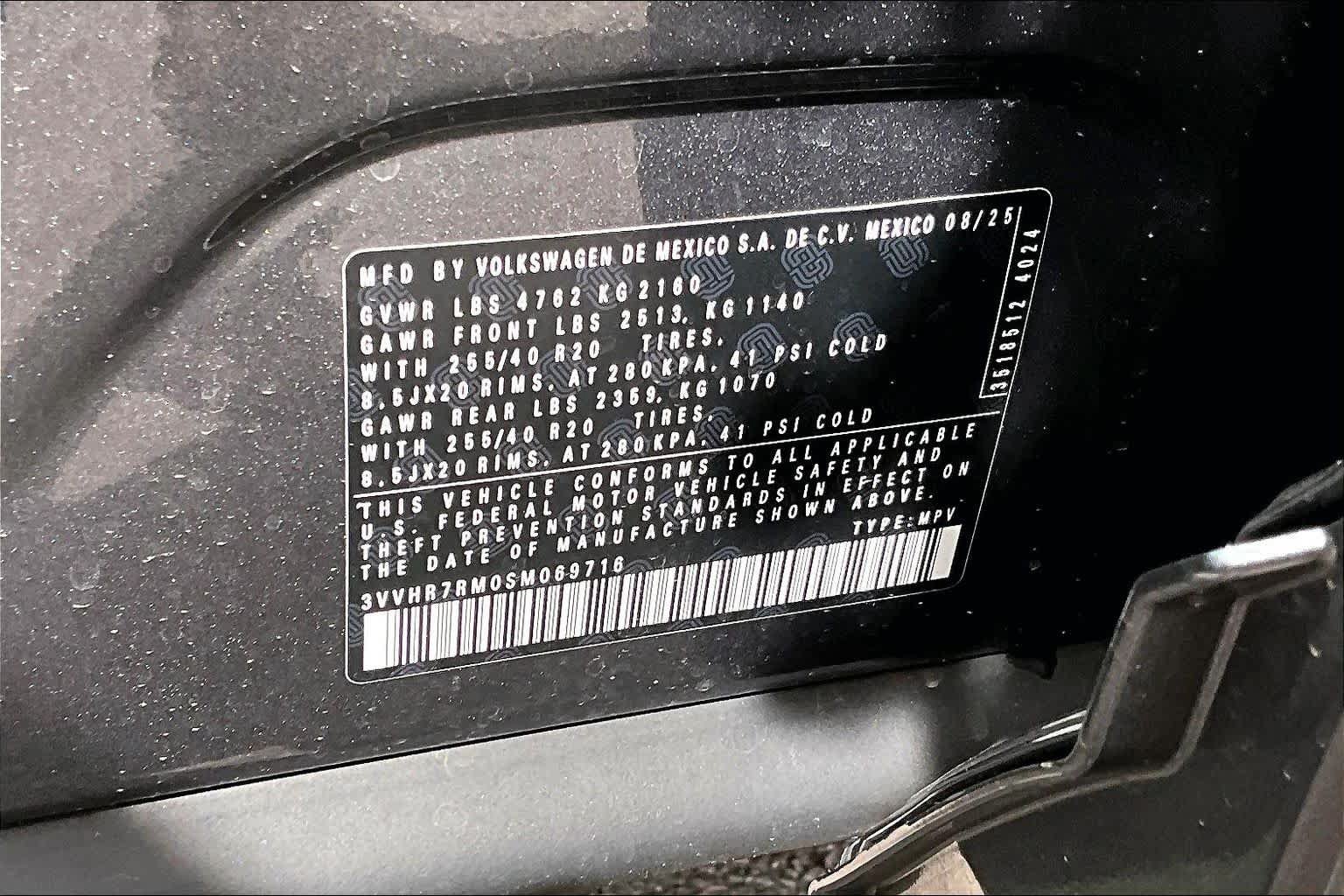 Used 2025 Volkswagen Tiguan SE R-Line FWD image 71