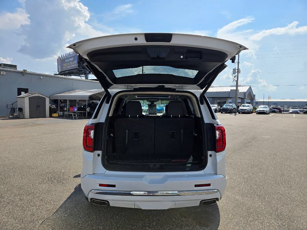 Used 2020 GMC Acadia Denali w/ Technology Package FWD image 20
