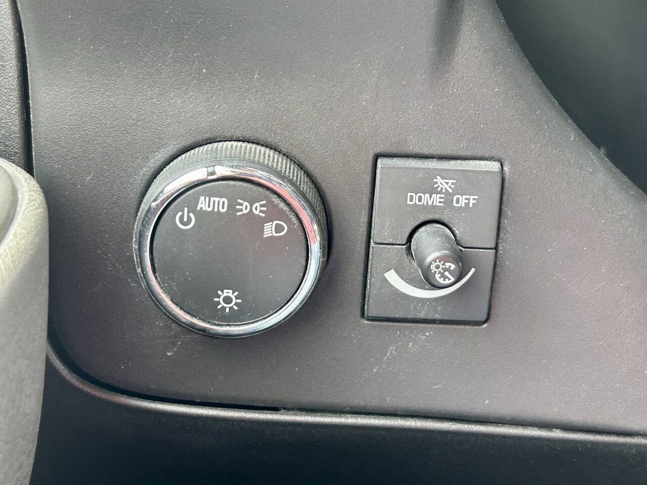 Used 2018 Chevrolet Express 2500 w/ Driver Convenience Package RWD image 22