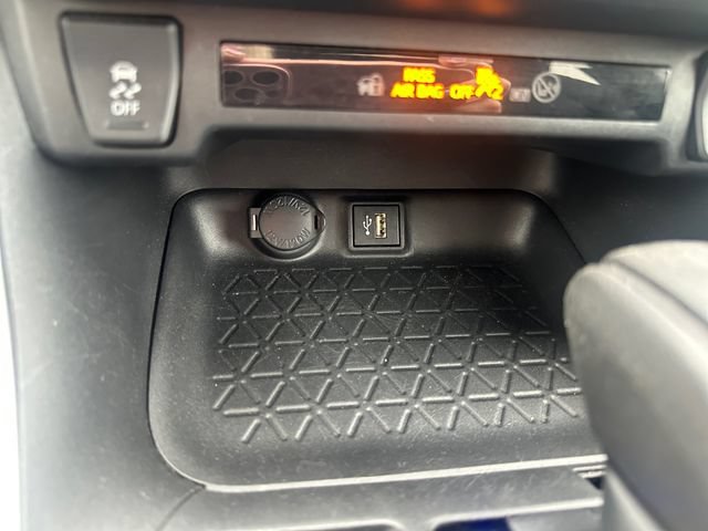 Used 2024 Toyota RAV4 LE FWD image 28