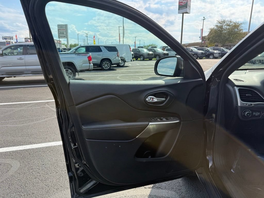 Used 2022 Jeep Compass High Altitude AWD/4WD image 23