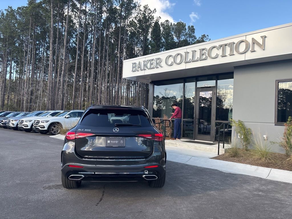 Used 2025 Mercedes-Benz GLC 300 image 7