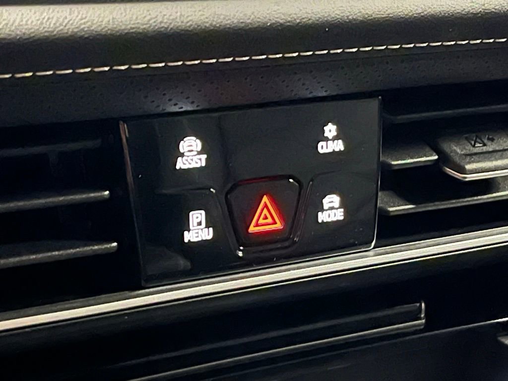 New 2026 Volkswagen Atlas Cross Sport SE AWD/4WD image 13