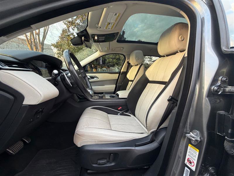 Used 2018 Land Rover Range Rover Velar R-Dynamic SE AWD/4WD image 28